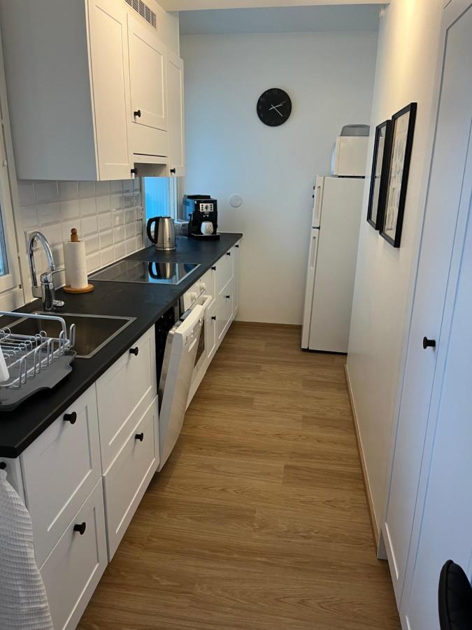 Cosy Apartment In The Heart Of Lahti, Free Parking Bagian luar foto